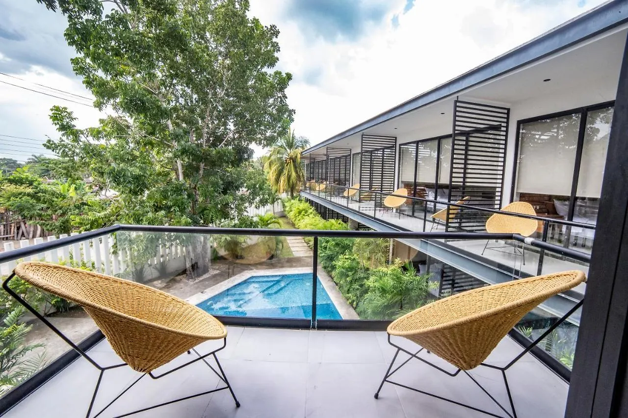 Deluxe Apartments Azure location